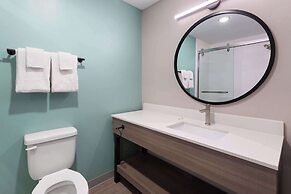 Echo Suites Richmond West