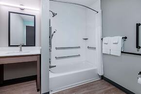 Echo Suites Richmond West