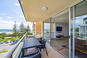 Holiday Haven on Burleigh Beach