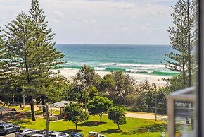Holiday Haven on Burleigh Beach