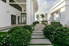 Prestige Saigon Royal - Modern Apartment