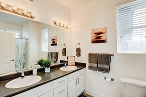 Modern Cozy 2BR Apt With Pool and Hot Tub
