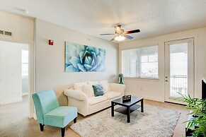 Modern Cozy 2BR Apt With Pool and Hot Tub