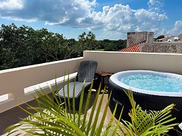 Studio 55 Private HotTube