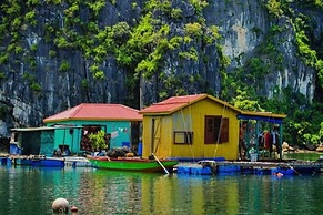 Verdure Lotus Classic Cruise on Lan Ha Bay