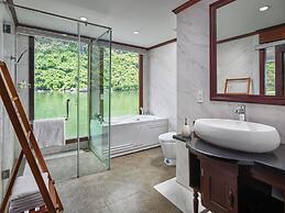 Verdure Lotus Classic Cruise on Lan Ha Bay