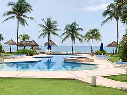 Beach Front Luxury condo