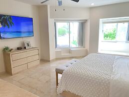 Beach Front Luxury condo