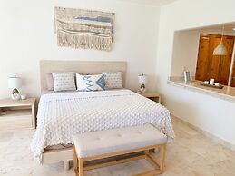 Beach Front Luxury condo