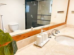 Beach Front Luxury condo