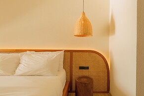 Tasana Bar and Luxury resort