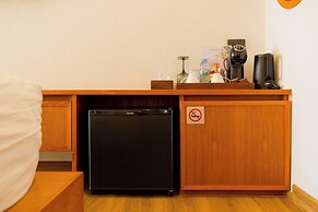 Tasana Bar and Luxury resort