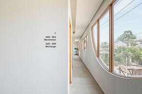 Tasana Bar and Luxury resort