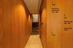 Tasana Bar and Luxury resort