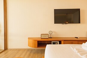 Tasana Bar and Luxury resort