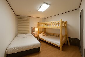 Maison hotel Dongdaemun history station