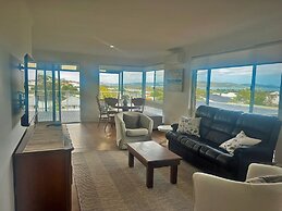 Seaview Heights by the BnB Collection