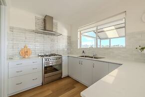Seaview Heights by the BnB Collection