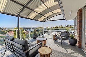 Seaview Heights by the BnB Collection