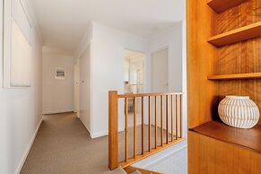 Seaview Heights by the BnB Collection