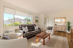 Seaview Heights by the BnB Collection