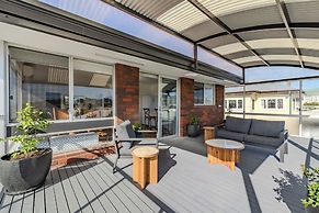 Seaview Heights by the BnB Collection