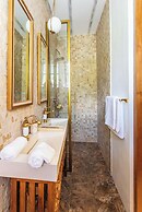 Luxurious Arakana Villa with Pool