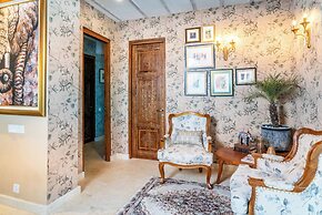 Luxurious Arakana Villa with Pool