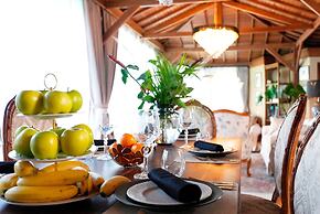 Luxurious Arakana Villa with Pool