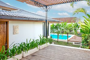 Luxurious Arakana Villa with Pool