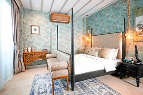 Luxurious Arakana Villa with Pool