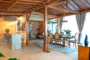 Luxurious Arakana Villa with Pool