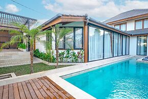 Luxurious Arakana Villa with Pool