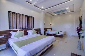 Straw Bella Inn Villa