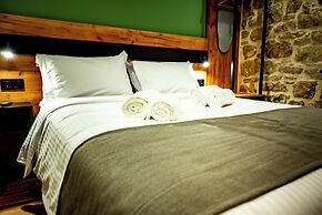 1929 Boutique Residences