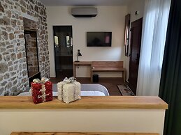 1929 Boutique Residences