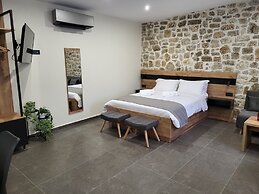 1929 Boutique Residences