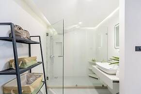 Zen Style Pool Access Townhouse