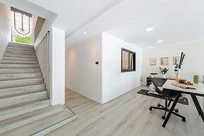 Zen Style Pool Access Townhouse