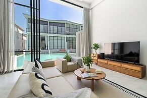 Zen Style Pool Access Townhouse