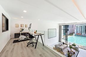 Zen Style Pool Access Townhouse