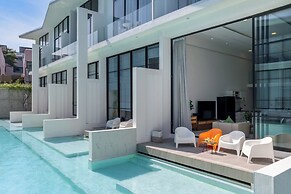 Zen Style Pool Access Townhouse