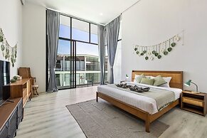Zen Style Pool Access Townhouse