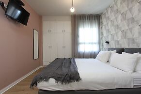 1 BR Apt TLV TAU by Sea N' Rent