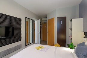 SleepinRoomz Boutique Hotel