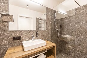 Superior Lodge With Finnish Sauna