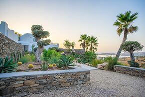 Luxury Villa Delphinus - Allparos Villas