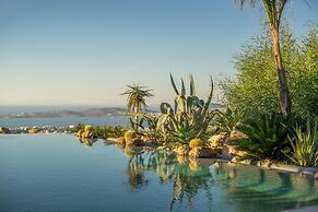 Luxury Villa Delphinus - Allparos Villas