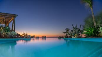 Luxury Villa Delphinus - Allparos Villas