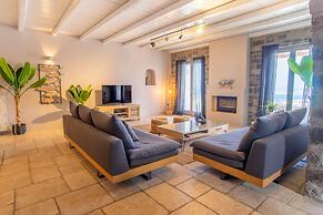 Luxury Villa Delphinus - Allparos Villas